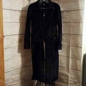 BCBG VELOUR 2 PIECE TOP & BOTTOM